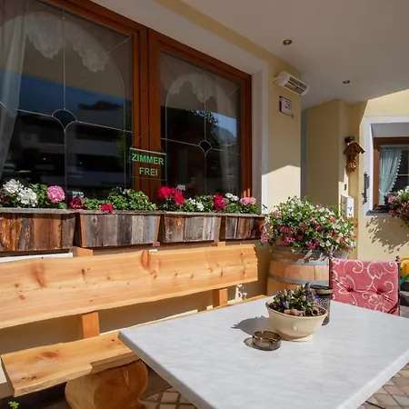 Alpenresidenz Trisanna ايشجل