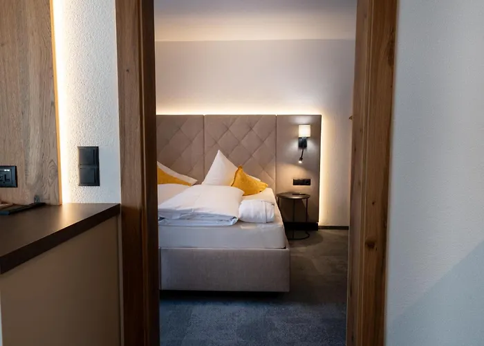 Hotel Trisanna Bed & Breakfast 4*