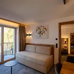 Trisanna 4*