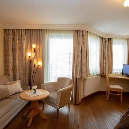 Alpenresidenz Trisanna Bed & Breakfast