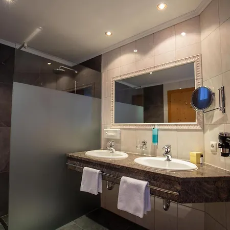 Alpenresidenz Trisanna 4* אישגל