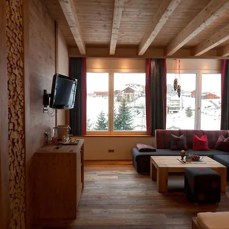 לינה וארוחת בוקר Alpenresidenz Trisanna