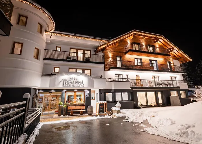 Bed & Breakfast Hotel Trisanna 4*