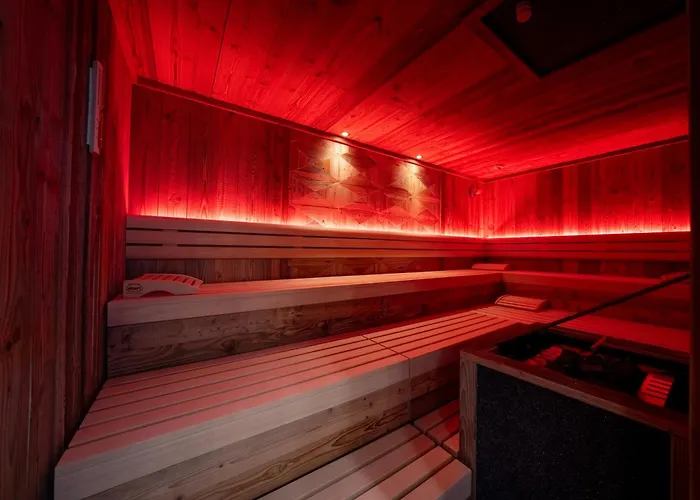 Hotel Trisanna Bed & Breakfast 4*