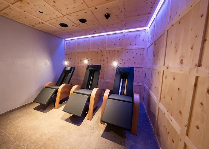 Hotel Trisanna Bed & Breakfast 4*