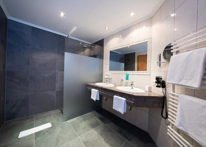 Bed & Breakfast Hotel Trisanna Ischgl