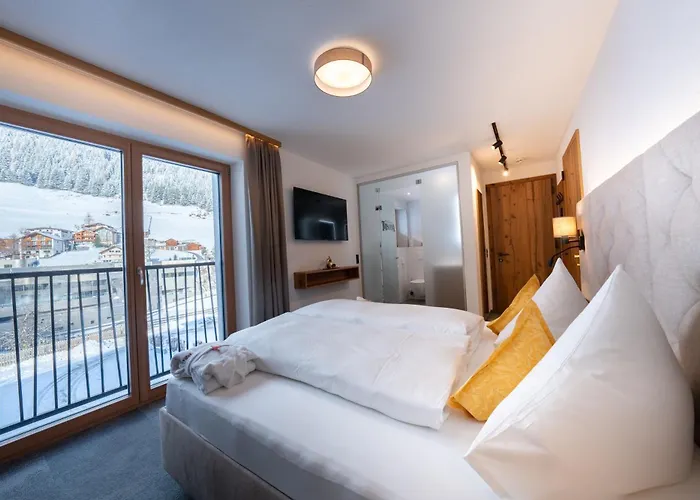 Bed & Breakfast Hotel Trisanna 4*