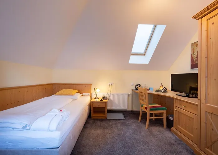 Hotel Trisanna Bed & Breakfast 4*