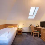 Trisanna Bed and Breakfast 4*