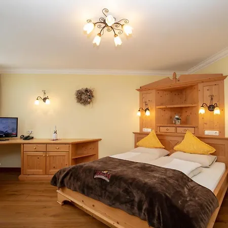 Alpenresidenz Trisanna Couette-café 4*